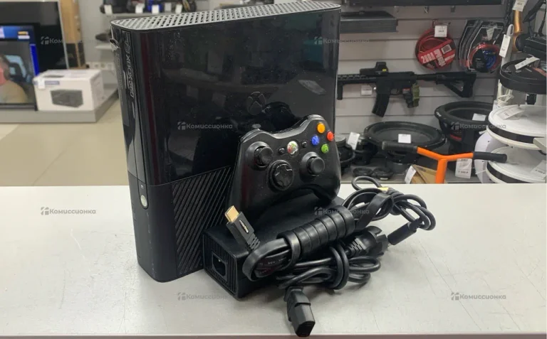 Приставка Xbox 360E