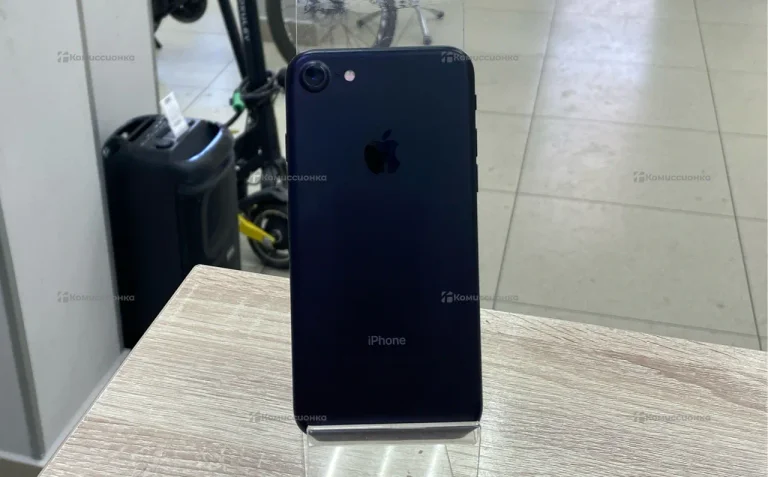 Apple iPhone 7 32 ГБ