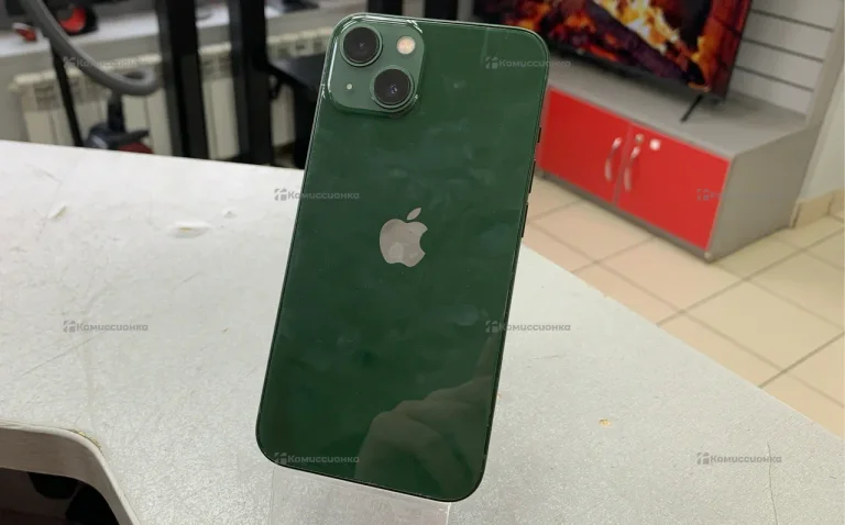 Apple iPhone 13 4/128 ГБ