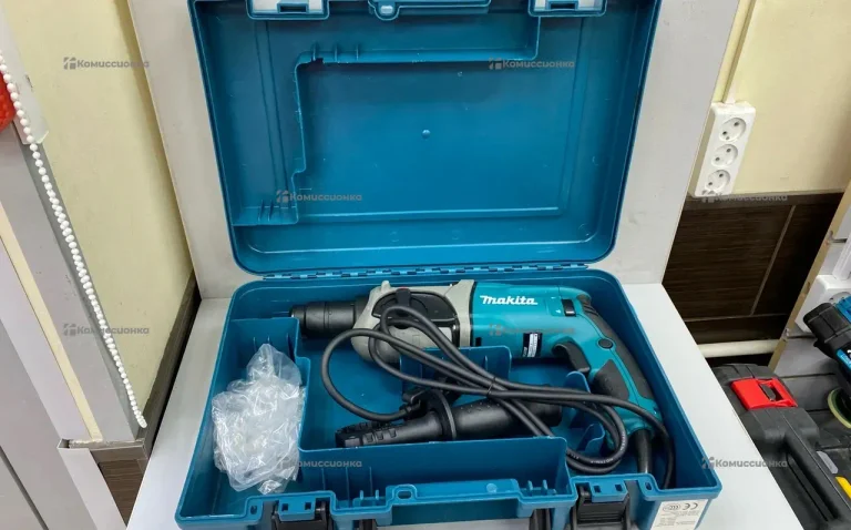 Перфоратор Makita 2470 сетевой