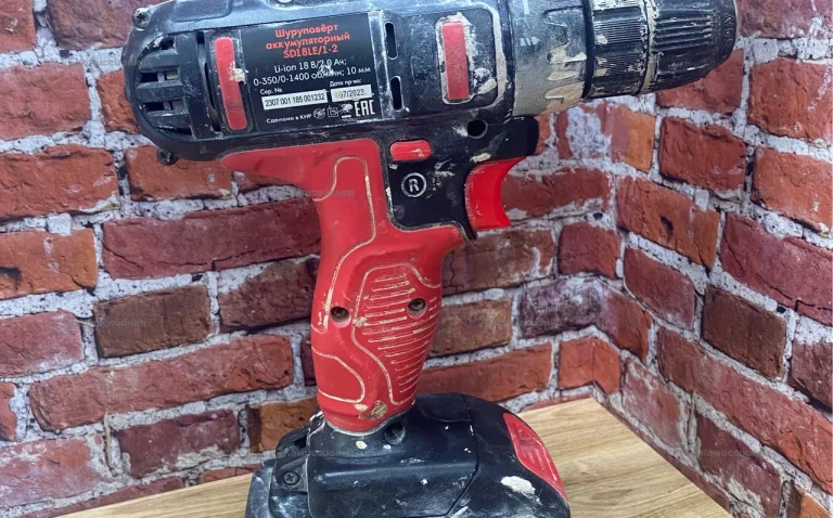 Аккумуляторная дрель-шуруповерт RedVerg RD-SD18LE/