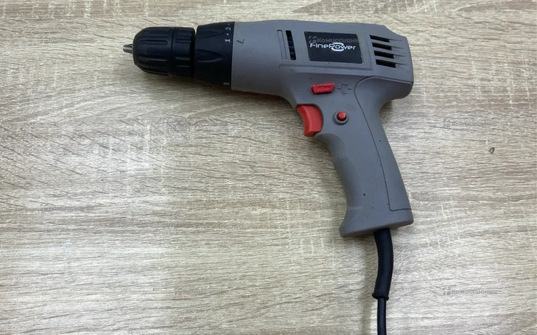 Дрель-шуруповёрт FinePower TD300