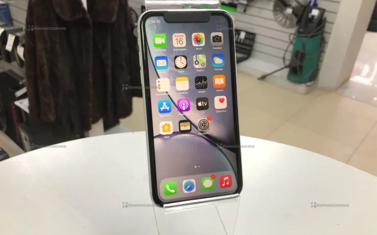 Apple iPhone XR 3/64 ГБ
