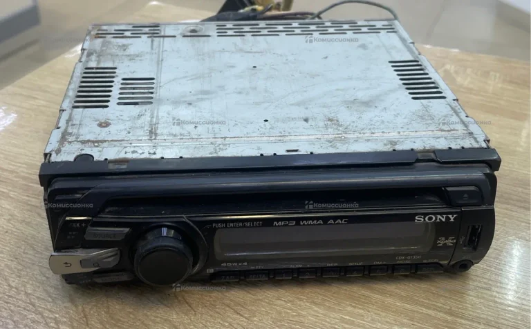 Автомагнитола  Sony CDX-GT35U