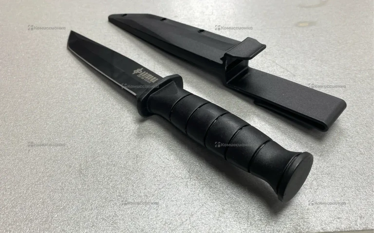 Нож тактический