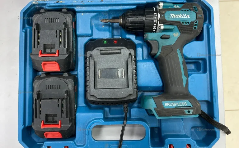 Шуруповерт бесщеточный Makita 21V