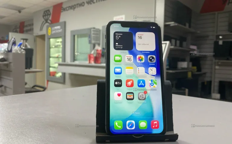 Apple iPhone 11 4/64 ГБ