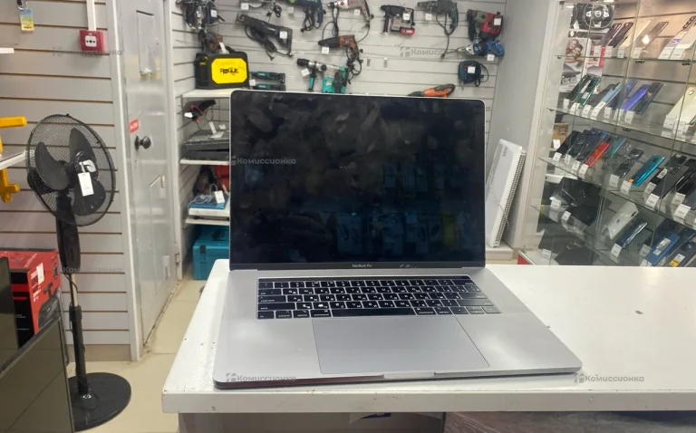 MacBook Pro a1990