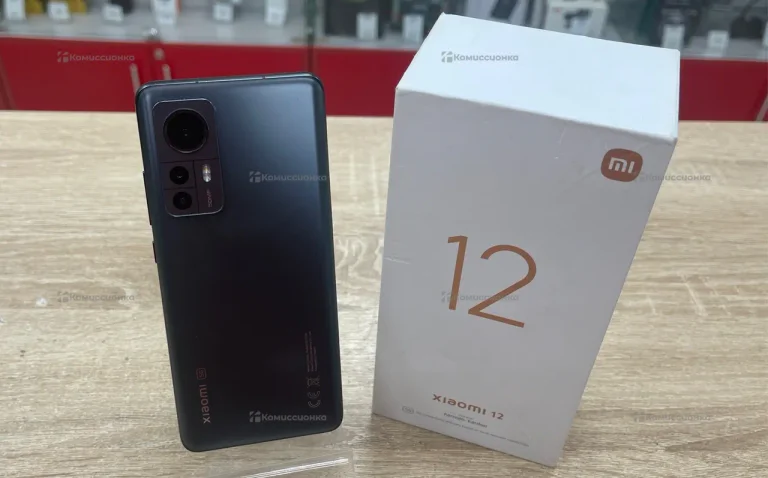 Xiaomi 12 8/256 ГБ