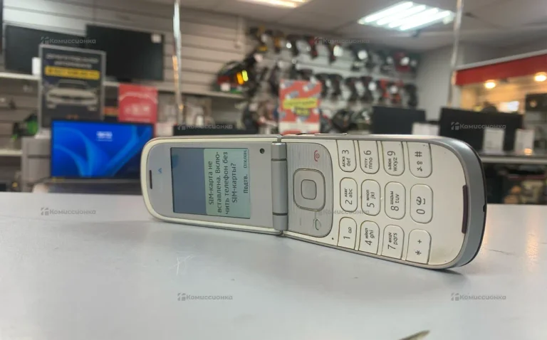 Nokia 3710 fold