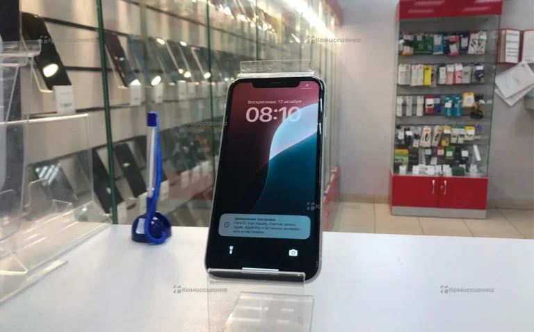 Apple iPhone 11 4/64 ГБ