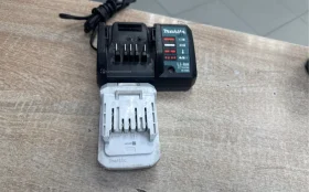 Купить Зарядное устройство Makita DC18WA 14,4-18V + АКБ 1 б/у , в Москва и область Цена:1900рублей