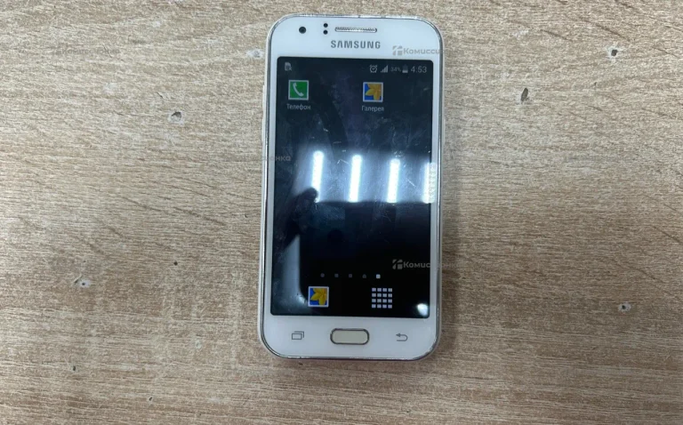 Samsung Galaxy J1 (2016) 1/8 ГБ