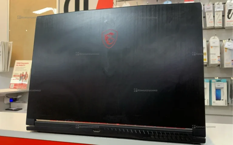 Ноутбук MSI
