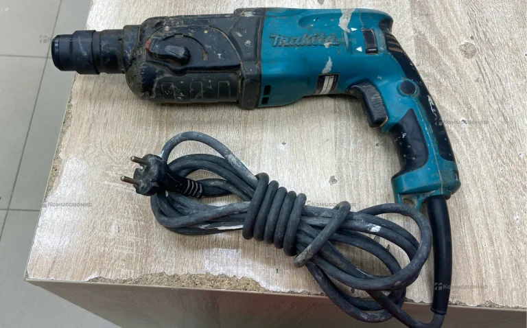 перфоратор Mikita HR2470
