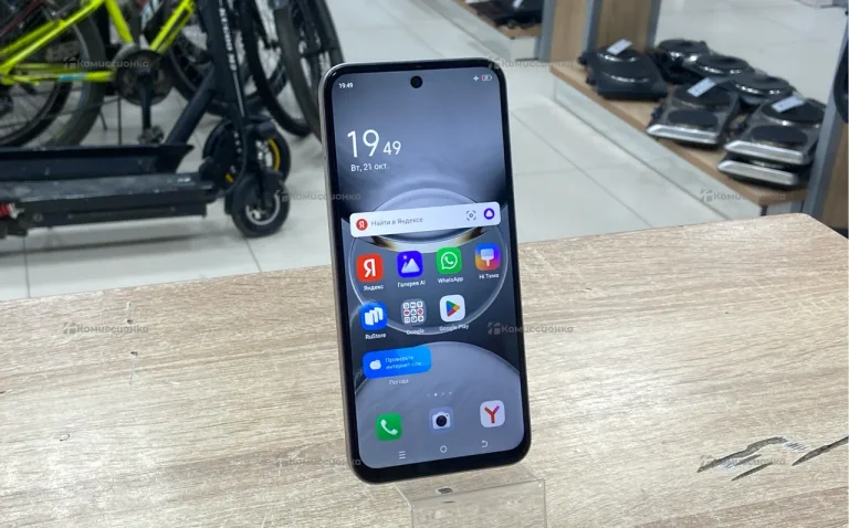 Tecno Spark 30C 4/128 ГБ