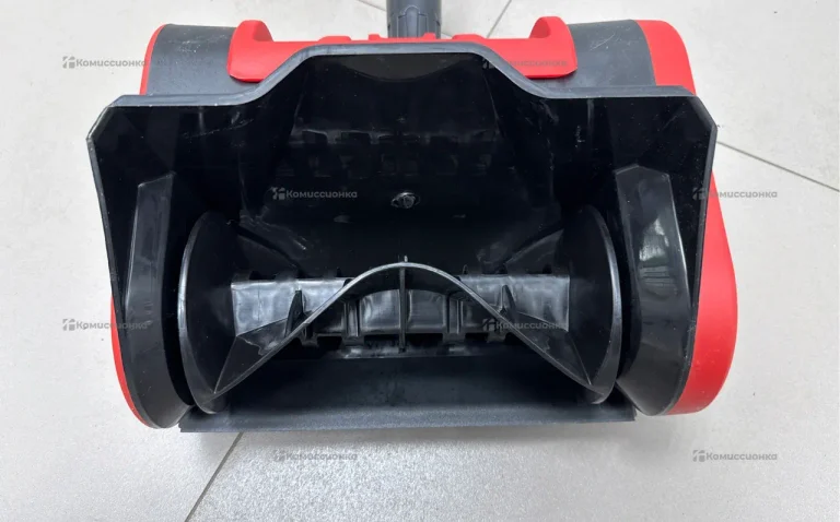 Аккумуляторная снегоуборочная лопата Makka Snow Bl