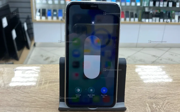 Apple iPhone 11 4/128 ГБ