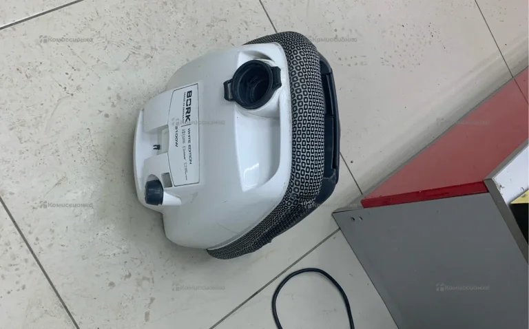 Пылесос  BORK 2100W