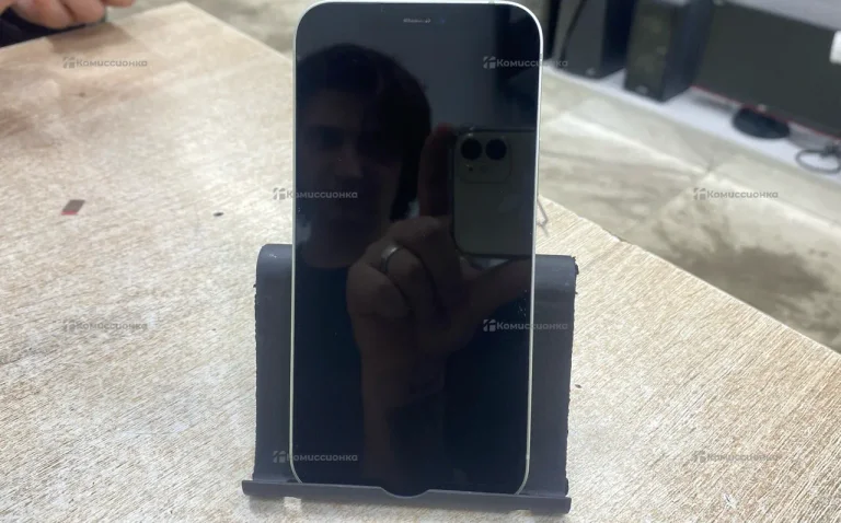 Apple iPhone 12 4/64 ГБ