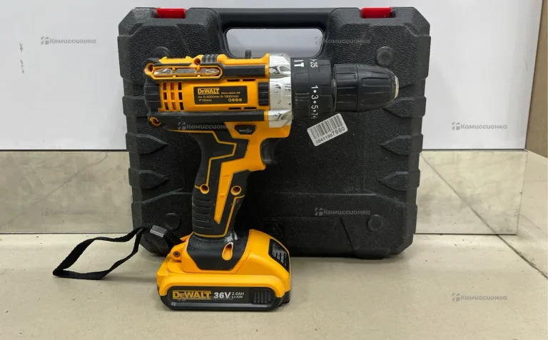 Шуруповерт реплика Dewalt