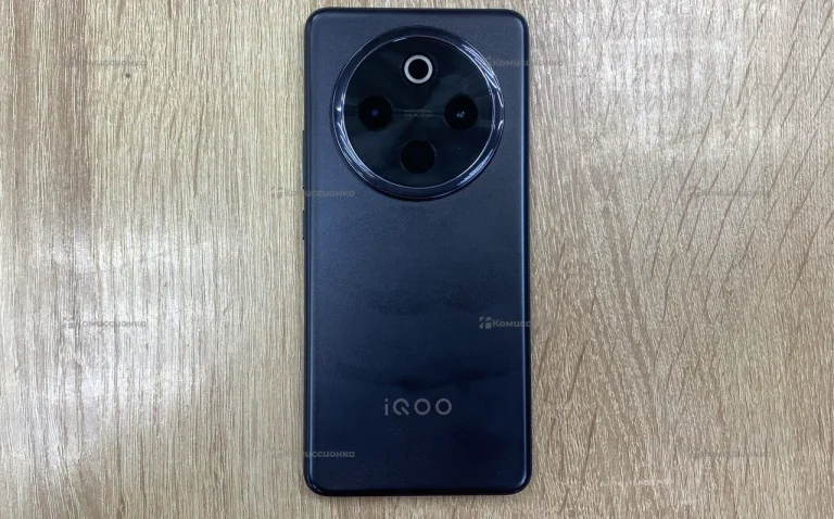 Vivo iQOO Z10 8/256 ГБ