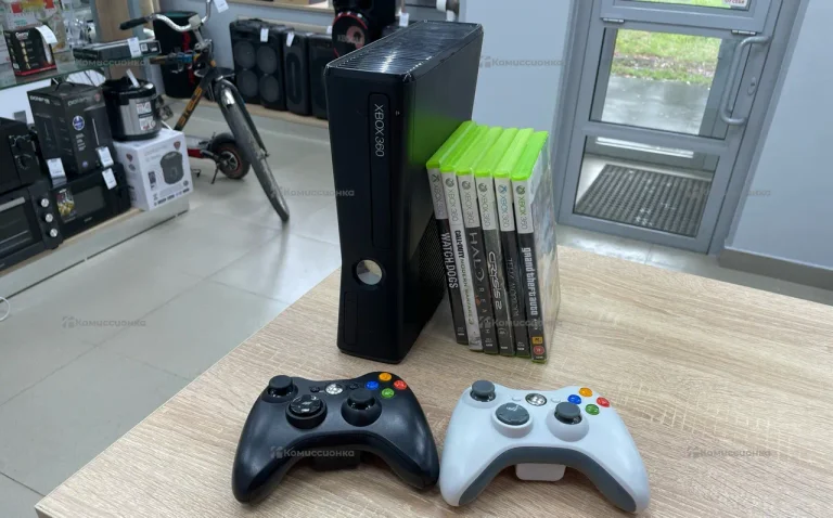 Приставка Xbox 360 slim . С дисками