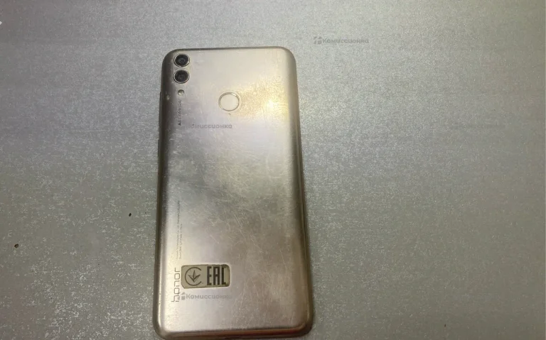 Honor 8C 3/32 ГБ