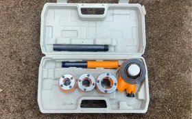 Купить Набор клуппов SPARTA 1/2"-3/4"-1"+ плашкодержатель б/у , в Казань Цена:1500рублей