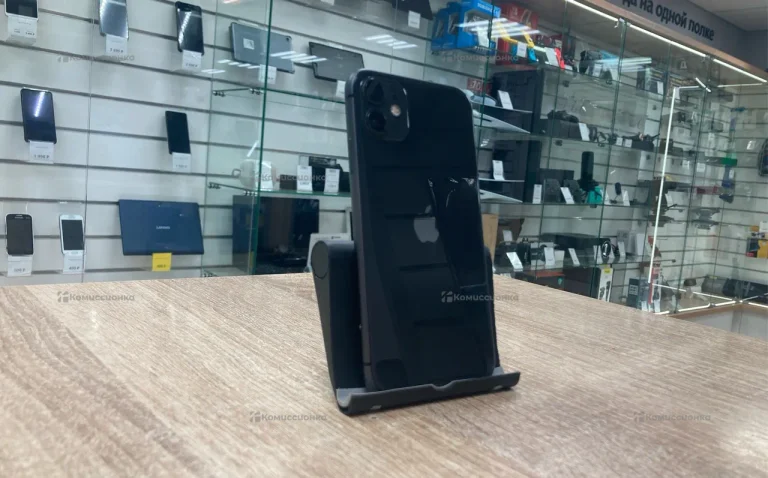 Apple iPhone 11 4/64 ГБ