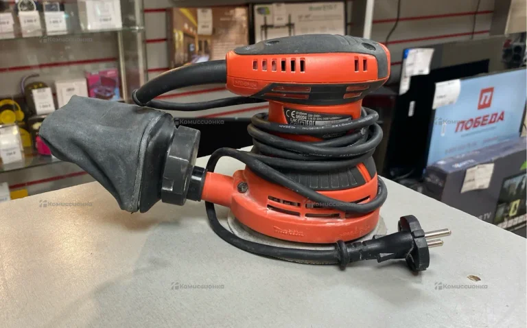 Эксцентриковая шлифмашина makita M9204