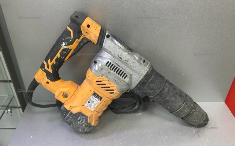 Отбойный молоток электрический Вихрь ОМ-1600М