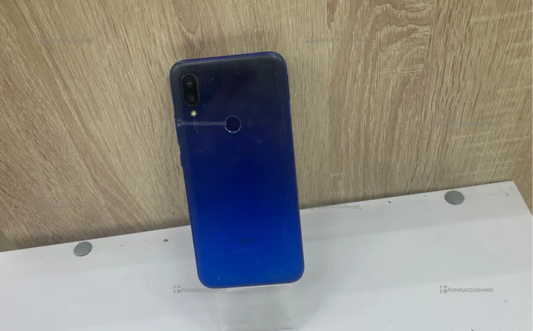 Xiaomi Redmi 7 3/32 ГБ