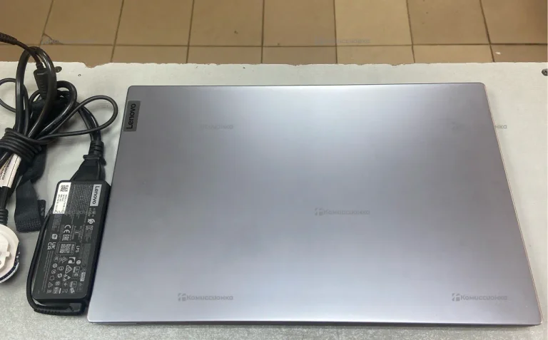 Ноутбук Lenovo v15 g4