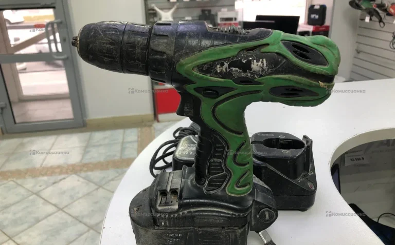 Дрель-шуруповерт Hitachi DS18DFL