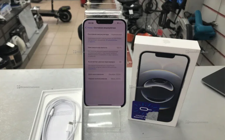 Apple iPhone 16e 8/128 ГБ