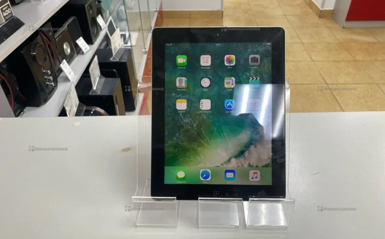 Планшет Apple iPad 4 64Gb Wi-Fi