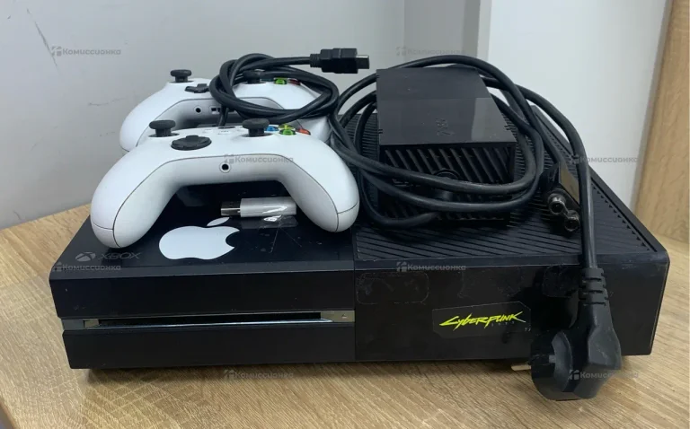 Приставка Xbox One 500Gb