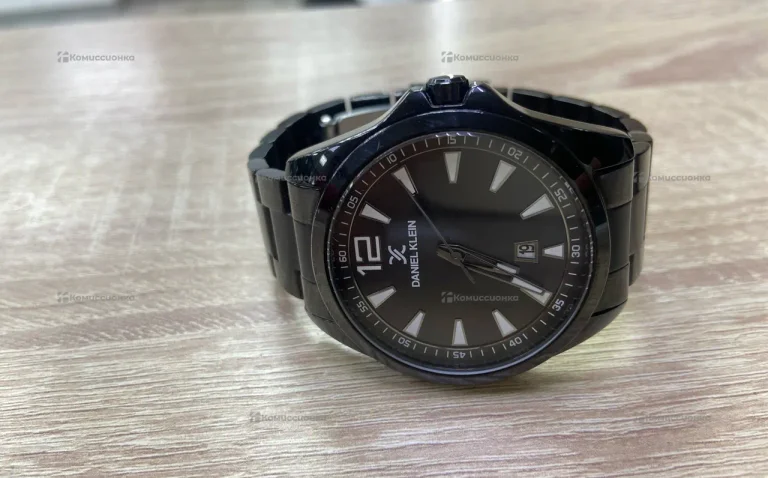 Часы Daniel Klein