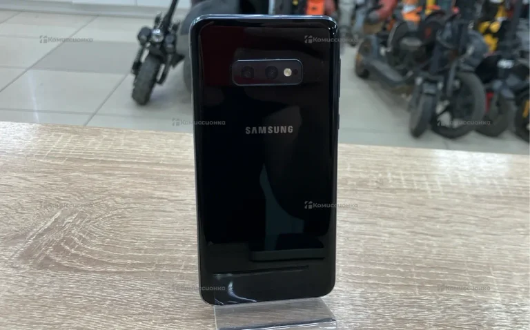 Samsung Galaxy S10e 6/128 ГБ