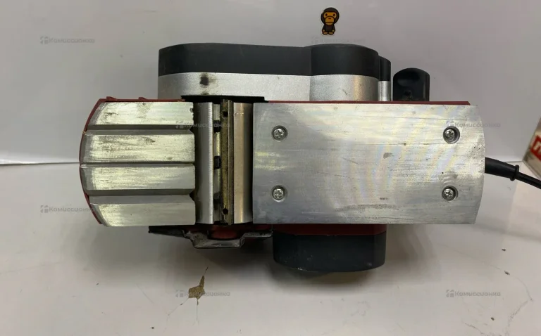 Электрорубанок RedVerg RD-P90-82