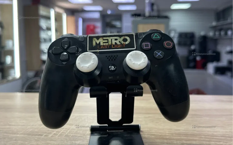PS4. Джойстик для PS4