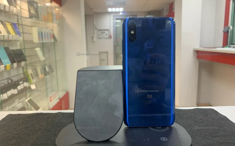 Xiaomi Mi 8 6/64 ГБ