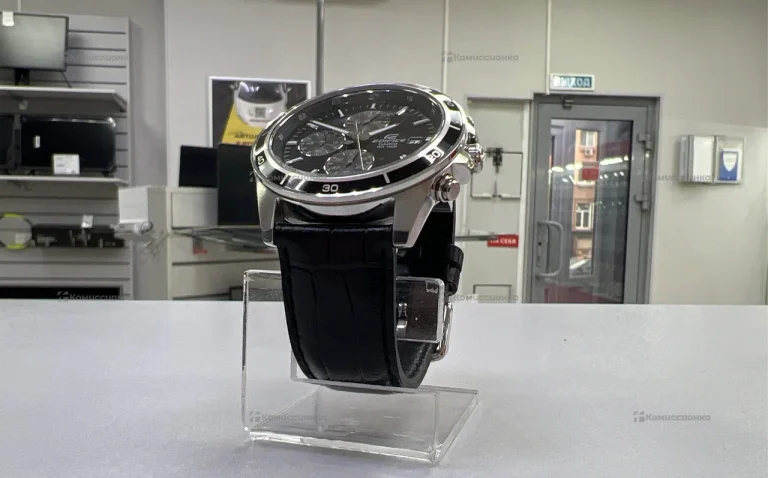 Часы Casio EFR-526