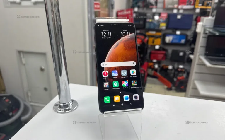 Xiaomi Mi 8 Lite 4/64 ГБ