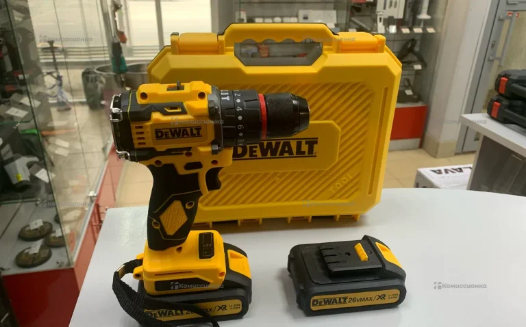 шуруповерт бесщеточный Dewalt 26v max