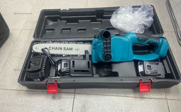 Цепная пила аккумуляторная бесщеточная Makita(сини