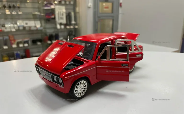 Железная машинка LADA