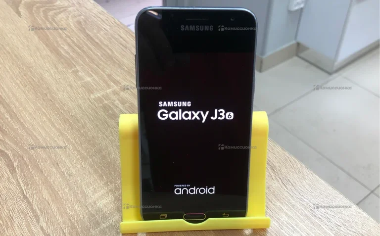Samsung Galaxy J3 (2016) 2/16 ГБ