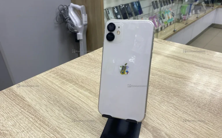 Apple iPhone 11 4/64 ГБ